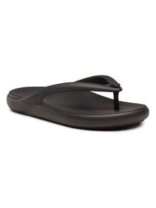 Ipanema Japonki w kolorze czarnym rozmiar: 37. Czarne klapki Ipanema, bez wzorów, z tworzywa sztucznego, z otwartym noskiem, bez obcasa. Za 32,90 zł.