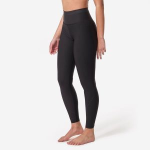 Legginsy UV surfingowe damskie Olaian Rachel. Czarne legginsy OLAIAN, bez wzorów, z elastanu, z podwyższonym stanem. W wyprzedaży za 89,99 zł.