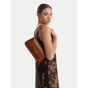 Torebka LOVE MOSCHINO. Brązowe torebki klasyczne LOVE MOSCHINO, bez wzorów, bez dodatków. Za 669,99 zł.