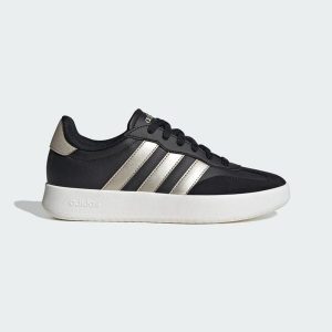 Buty Barreda. Białe buty sportowe ADIDAS, bez wzorów, bez zapięcia, tenisowe. Za 251,15 zł.