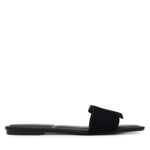 Klapki Calvin Klein. Czarne klapki Calvin Klein, bez wzorów, bez obcasa. Za 409,99 zł.