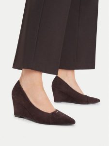 MEXX Czółenka EO-WS1098-02 Brązowy ciemny. Brązowe czółenka Mexx, bez wzorów, bez obcasa, bez zapięcia. Za 329,99 zł.