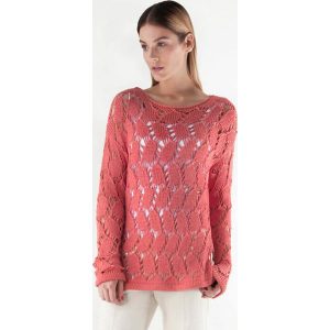 Koszulka w kolorze koralowym ze wzorem. Bluzki marki Far Far Fashion. W wyprzedaży za 79,95 zł.
