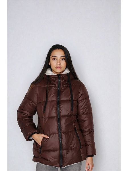 Steve Madden Kurtka zimowa w kolorze czerwonym rozmiar: S. Czerwone kurtki Steve Madden, na zimę, s, bez wzorów, z puchu, bez kaptura. Za 266,03 zł.