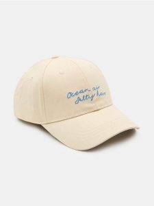 Czapka z daszkiem z haftowanym napisem Ocean Air Salty Hair - szary. Szare czapki Sinsay, bez wzorów. Za 15,99 zł.