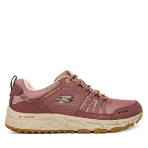 Trekkingi Skechers. Czerwone buty sportowe Skechers, bez wzorów, bez zapięcia, trekkingowe. Za 399,99 zł.