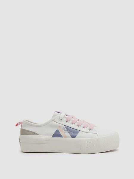 Pepe Jeans FOOTWEAR Sneakersy w kolorze białym rozmiar: 39. Białe trampki Pepe Jeans FOOTWEAR, bez wzorów, z jeansu, bez zapięcia. Za 96,60 zł.