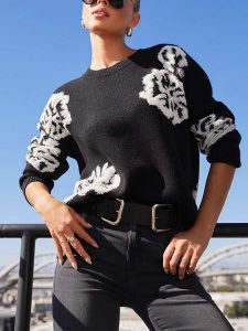 LA Angels Sweter w kolorze czarnym rozmiar: L. Czarne swetry oversize LA Angels, l, bez wzorów, bez ramiączek. Za 189,74 zł.