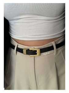 Lucky Bees Pasek w kolorze czarnym - dł. 100 cm rozmiar: onesize. Czarne paski Lucky Bees, bez wzorów, z materiału. Za 79,21 zł.