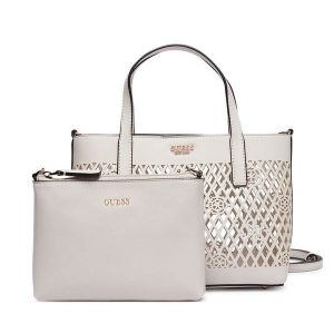 Torebka Guess. Białe torebki klasyczne Guess, z aplikacjami, bez dodatków. Za 589,99 zł.
