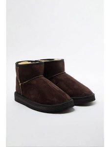 Trendyol Botki w kolorze brązowym rozmiar: 39. Brązowe botki Trendyol, bez wzorów, z materiału, bez obcasa, bez zapięcia. Za 96,37 zł.