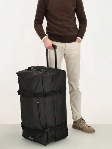 Beagles Torba podróżna w kolorze czarnym - 76 x 36 x 24 cm rozmiar: onesize. Czarne torby podróżne i sportowe Beagles, bez wzorów, z materiału. Za 286,16 zł.