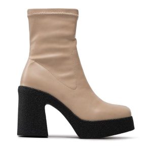 Botki DeeZee. Brązowe botki DeeZee, bez wzorów, bez obcasa, na słupku, bez zapięcia. Za 219,99 zł.