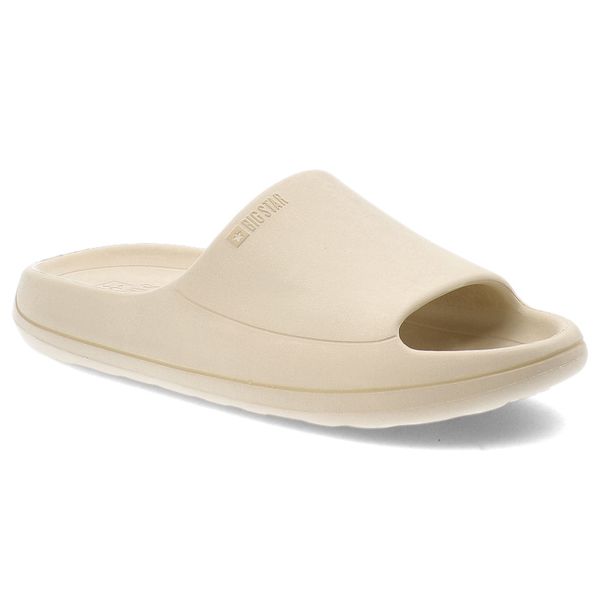 Beżowe Klapki Big Star Lekkie Piankowe Obuwie Damskie. Brązowe klapki Big Star, bez wzorów, z materiału, bez obcasa. Za 69,99 zł.