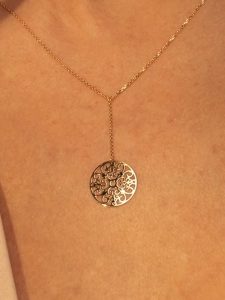 OR ÉCLAT Pozłacany naszyjnik "Rosace pendante" - dł. 42 cm rozmiar: onesize. Żółte naszyjniki OR ÉCLAT, pozłacane. Za 956,99 zł.