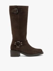 Ciemnobrązowe kozaki biker boots. Brązowe kozaki Ryłko, z aplikacjami, ze skóry, bez obcasa, na obcasie, bez zapięcia. Za 699,99 zł.