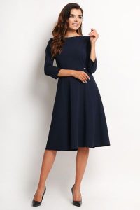 Granatowa Elegancka Rozkloszowana Sukienka Midi z Rękawem 3/4. Czerwone sukienki Awama, l, bez wzorów, z elastanu, eleganckie, bez kołnierzyka, bez ramiączek, midi, rozkloszowane. Za 197,90 zł.