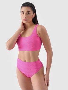 4F Dół od bikini damski - różowy XS. Czerwone bikini 4f, bez wzorów, z elastanu. W wyprzedaży za 29,99 zł.
