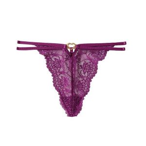 Stringi koronkowe z cienkim paseczkiem Brittni. Czarne stringi Intica, bez wzorów, z koronki. Za 69,00 zł.