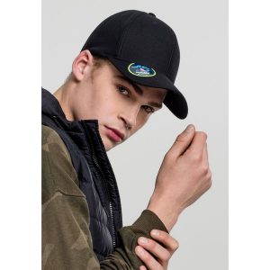 Czapka Flexfit 110 Pique. Czarne czapki FLEXFIT, bez wzorów. Za 140,00 zł.