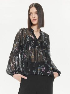 ONLY Bluzka Aida 15283695 Czarny Loose Fit. Czarne bluzki ONLY, m, bez wzorów, z syntetyku, bez kołnierzyka, bez ramiączek. Za 59,99 zł.