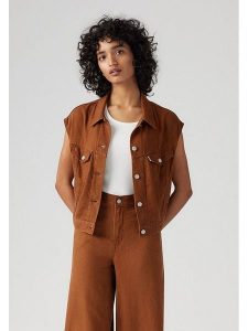 Levi's Kamizelka w kolorze jasnobrązowym rozmiar: L. Brązowe kamizelki Levi's®, l, bez wzorów, bez kołnierzyka, bez ramiączek, bez kaptura. Za 139,20 zł.