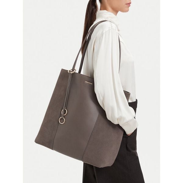 Torebka GINO ROSSI. Brązowe shopper bag Gino Rossi, bez wzorów, bez dodatków. Za 629,99 zł.
