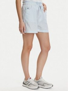 Tommy Jeans Szorty materiałowe DW0DW22227 Niebieski jasny Regular Fit. Niebieskie szorty Tommy Jeans, bez wzorów, z jeansu. Za 329,99 zł.