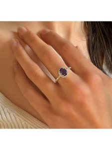 Les Petites Précieuses Srebrny pierścionek z kamieniami szlachetnymi rozmiar: 50. Szare pierścionki Les Petites Précieuses, z cyrkonią, srebrne. Za 130,99 zł.