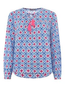 Zwillingsherz Bluzka w kolorze niebiesko-błękitnym rozmiar: L/XL. Niebieskie bluzki Zwillingsherz, l, bez wzorów, z wiskozy, bez kołnierzyka, bez ramiączek. Za 100,99 zł.