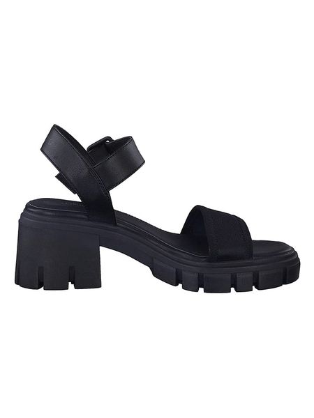 S.Oliver Sandały w kolorze czarnym na obcasie rozmiar: 39. Czarne sandały s.Oliver, bez wzorów, z otwartym noskiem, bez obcasa, na koturnie, bez zapięcia. Za 109,26 zł.