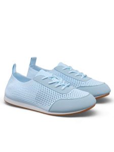 C'M Sneakersy w kolorze błękitnym rozmiar: 39. Niebieskie trampki C'M, bez wzorów, z materiału, bez zapięcia. Za 111,95 zł.