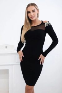 Sukienka dzianinowa z siateczką u góry czarna. Czarne sukienki KESI, na imprezę, l, z aplikacjami, z dzianiny, wizytowe, bez kołnierzyka, plus size, bez ramiączek. Za 258,24 zł.