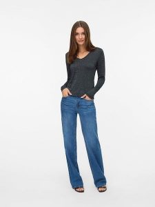 Vero Moda Koszulka w kolorze czarnym rozmiar: L. Czarne bluzki Vero Moda, l, bez wzorów, bez kołnierzyka, bez ramiączek. Za 96,60 zł.
