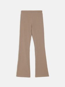 Legginsy z rozszerzaną nogawką - brązowy. Brązowe legginsy Sinsay, bez wzorów. Za 29,99 zł.
