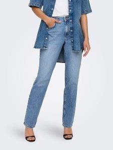 ONLY Dżinsy - Regular fit - w kolorze błękitnym rozmiar: S/L30. Niebieskie jeansy ONLY, z aplikacjami, z bawełny. Za 105,88 zł.