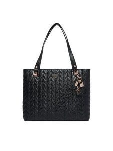 Guess Torebka 183370 Czarny. Czarne shopper bag Guess, z aplikacjami, ze skóry, bez dodatków. Za 607,99 zł.