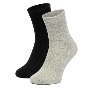 Skarpety długie Nine West. Czarne skarpetki Nine West, bez wzorów. Za 39,99 zł.