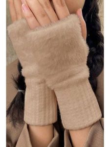 Lucky Bees Ocieplacze rąk w kolorze beżowym rozmiar: onesize. Brązowe rękawiczki Lucky Bees, bez wzorów, z futra. Za 126,45 zł.