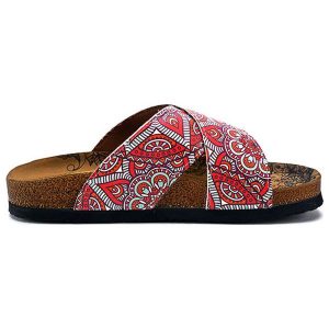 Calceo Klapki w kolorze czerwonym ze wzorem rozmiar: 42. Czerwone klapki Calceo, bez wzorów, z materiału, z otwartym noskiem, bez obcasa. Za 140,20 zł.