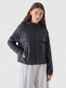 4F Kurtka puchowa w kolorze czarnym rozmiar: S. Czarne kurtki 4f, s, bez wzorów, z materiału, bez kaptura. Za 131,12 zł.