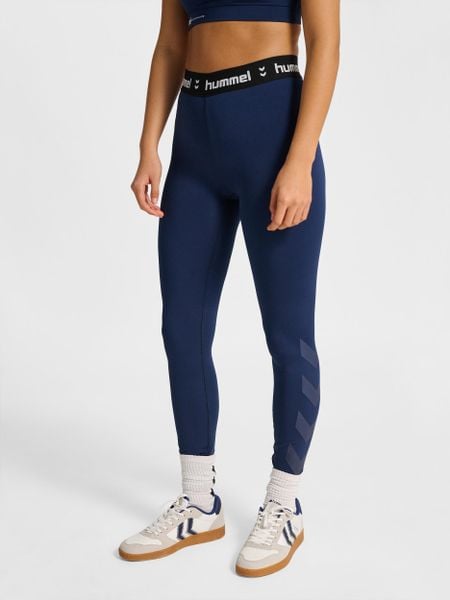 Damskie legginsy Hummel Pulse. Czarne legginsy Hummel, bez wzorów, z dzianiny. Za 124,50 zł.