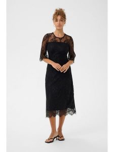 Kaffe Sukienka w kolorze czarnym rozmiar: 38. Czarne sukienki Kaffe, bez wzorów, z koronki, bez kołnierzyka, bez ramiączek, midi. Za 130,99 zł.