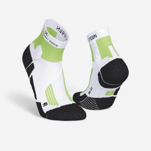 Skarpetki do biegania Kiprun Xtechno Run900 X. Skarpetki KIPRUN, bez wzorów, z elastanu. Za 79,99 zł.