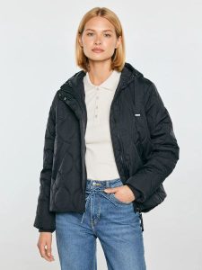 Kurtka damska przejściowa z kapturem czarna wintera 906. Czarne kurtki Big Star, l, bez wzorów, z jeansu, z kapturem. Za 329,99 zł.