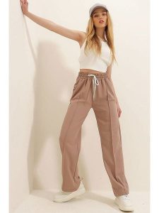 Trend Alacati Spodnie dresowe w kolorze jasnobrązowym rozmiar: L. Brązowe spodnie dresowe Trend Alacati, l, bez wzorów, z bawełny. Za 68,45 zł.