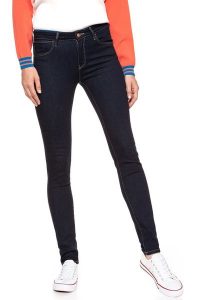WRANGLER SKINNY RINSEWASH W28KLU023 112128310. Rurki Wrangler, z jeansu. W wyprzedaży za 89,99 zł.