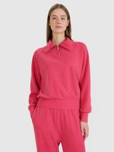 4F Bluza dresowa oversize nierozpinana bez kaptura damska - różowa XL. Czerwone bluzy 4f, xl, bez wzorów, z bawełny, bez kaptura. W wyprzedaży za 99,99 zł.