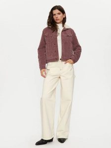 Lee Kurtka sztruksowa w kolorze jasnoróżowym rozmiar: S. Różowe kurtki Lee, s, bez wzorów, ze sztruksu, bez kaptura. Za 282,80 zł.