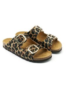 Mandel Klapki "Alberto" w kolorze beżowo-brązowym rozmiar: 37. Brązowe klapki Mandel, bez wzorów, z nubiku, z otwartym noskiem, bez obcasa. Za 152,99 zł.